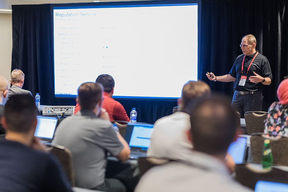 Referent, der auf der CONVERGE 2019 eine technische Workshop-Sitzung für das Publikum hält