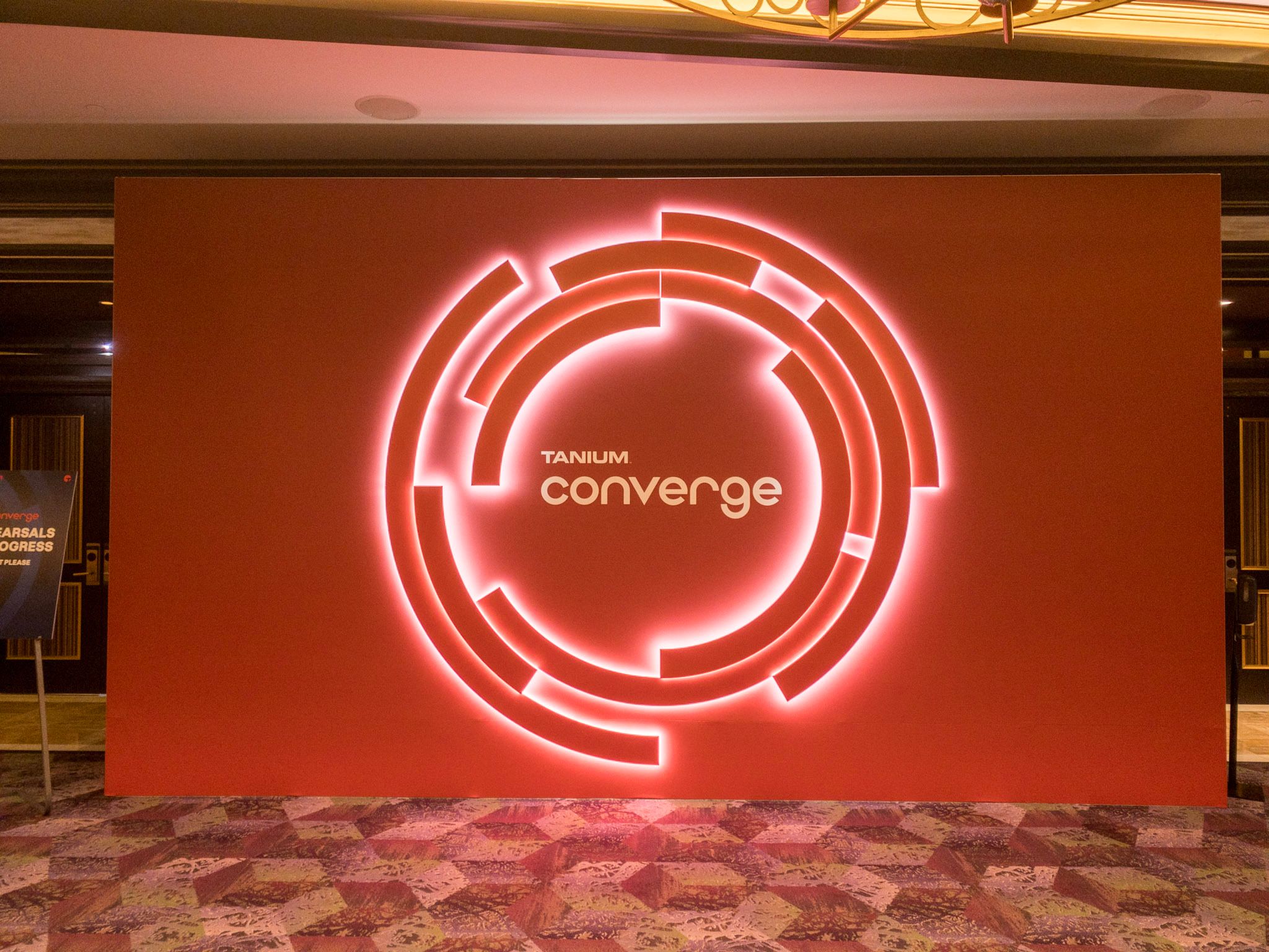 Was Sie bei der Tanium Converge 2024 erwartet: Durch Innovation Vertrauen und Widerstandsfähigkeit stärken