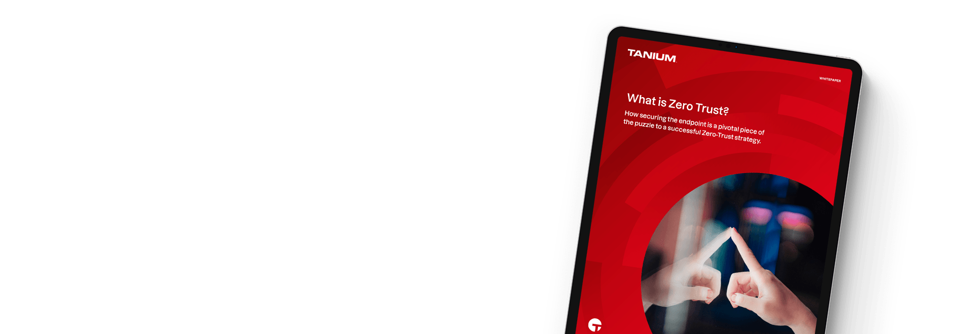 Tablet-Mockup von „Was ist Zero Trust?" Whitepaper mit abstrakten Sicherheitsbildern